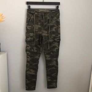 American Eagle super high rise jegging camo